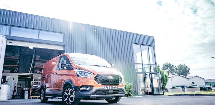 5 Reasons Why You Should Buy the Ford Transit Custom